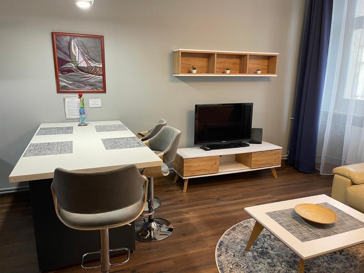 Apartament Ratuszowy Еленя-Гура Экстерьер фото